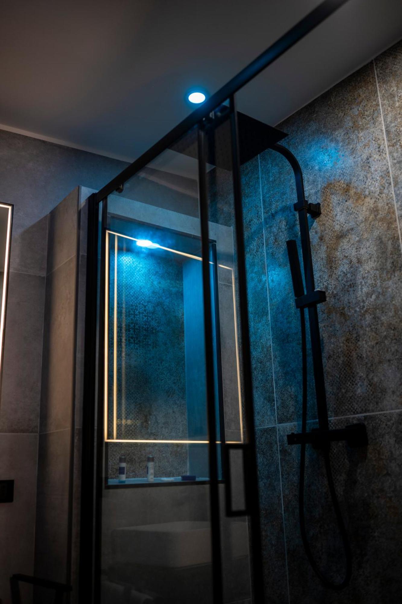 Anni Apartment Салерно Екстериор снимка