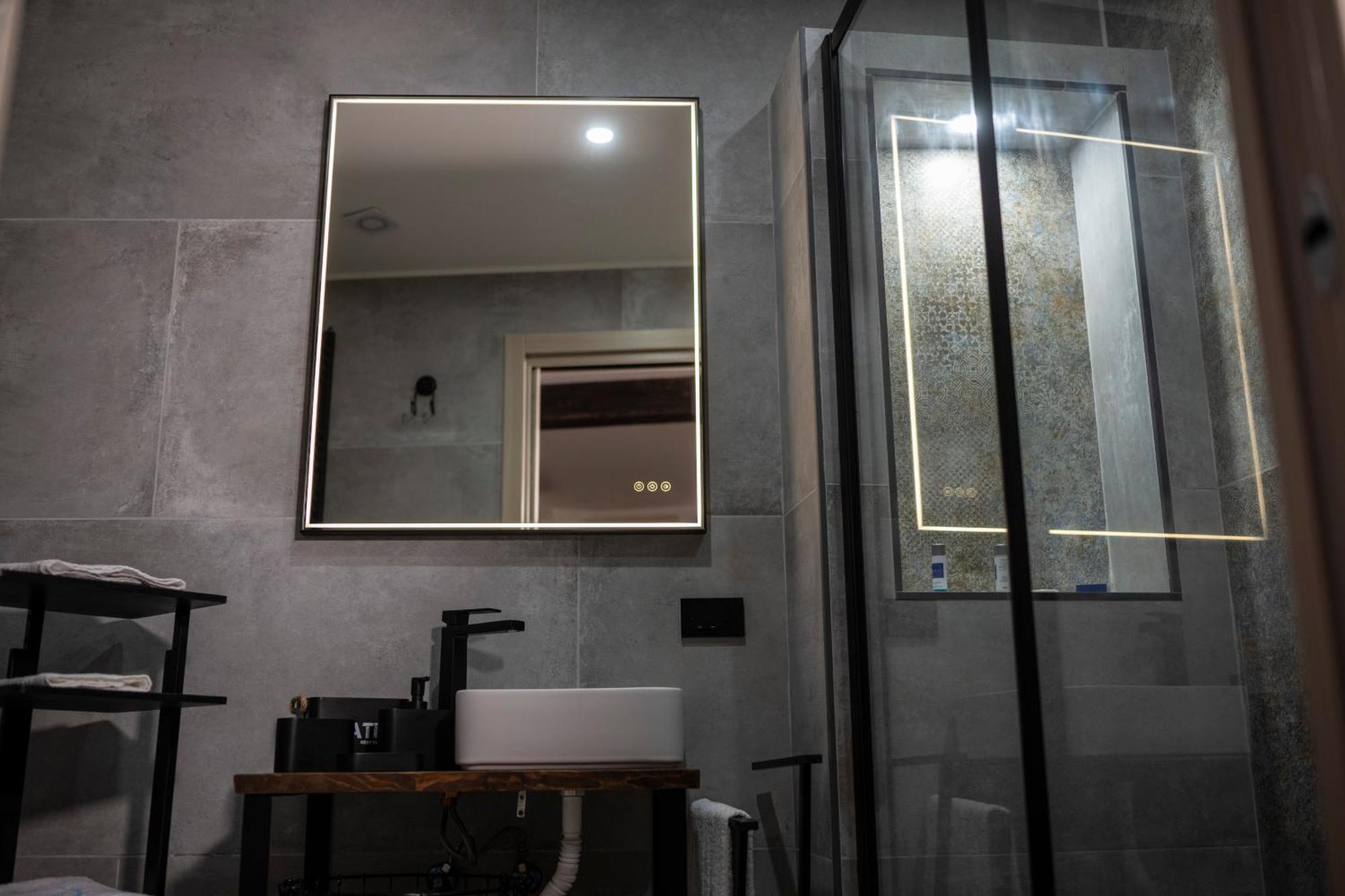 Anni Apartment Салерно Екстериор снимка