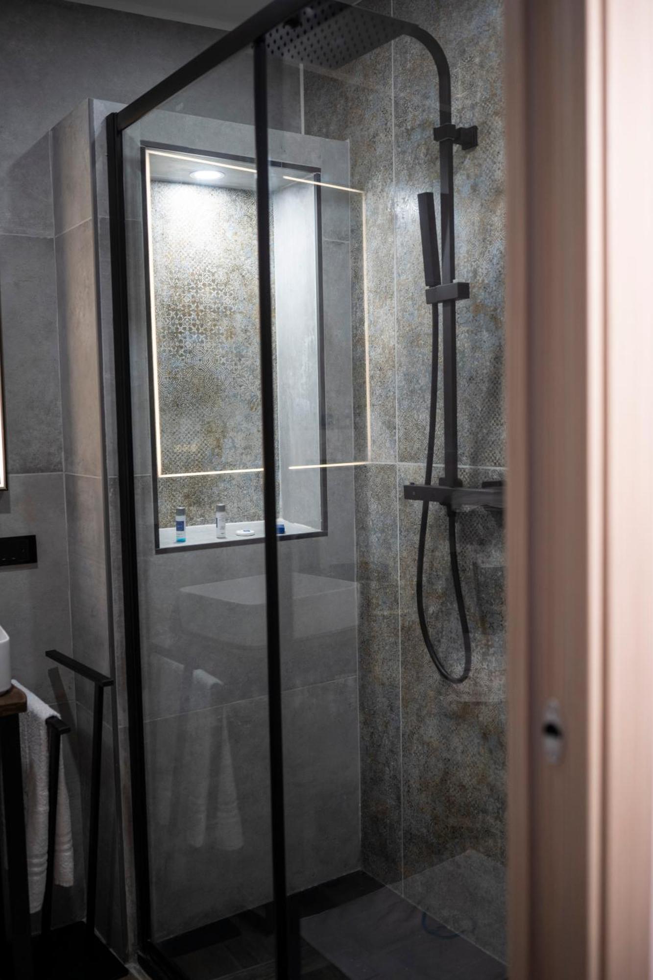 Anni Apartment Салерно Екстериор снимка