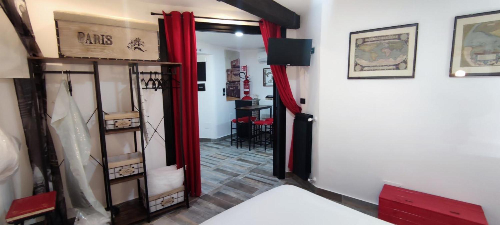 Anni Apartment Салерно Екстериор снимка